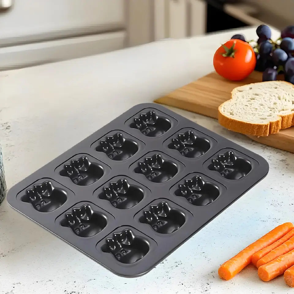 12-Cavity Cow Muffin Pan Heavy-Duty Nonstick Carbon Steel Bakeware