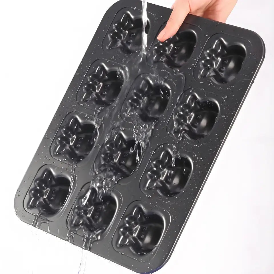 12-Cavity Cow Muffin Pan Heavy-Duty Nonstick Carbon Steel Bakeware